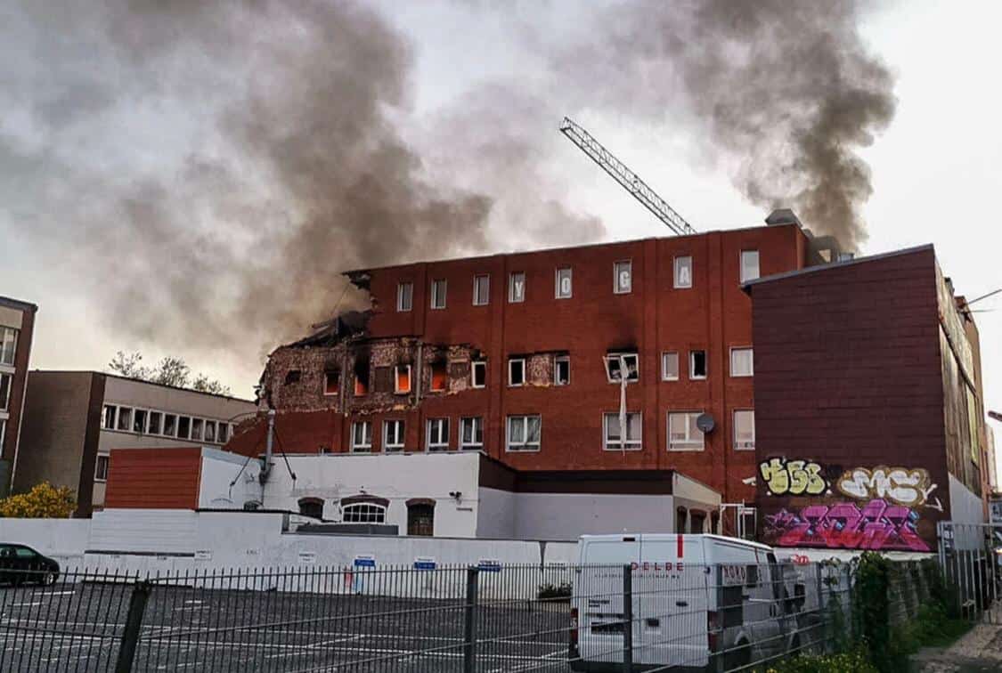 Mehr über den Artikel erfahren Explosion im Lager von Peggis Schwester